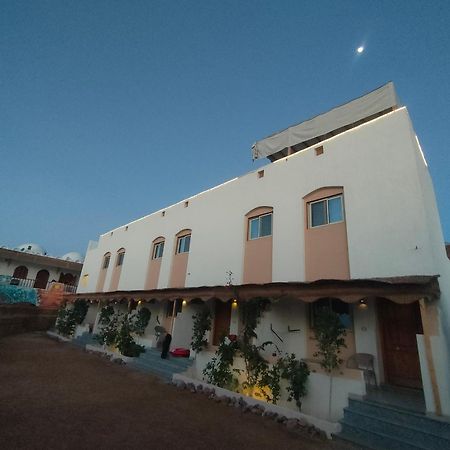 Al Deira Dahab Hotel Luaran gambar