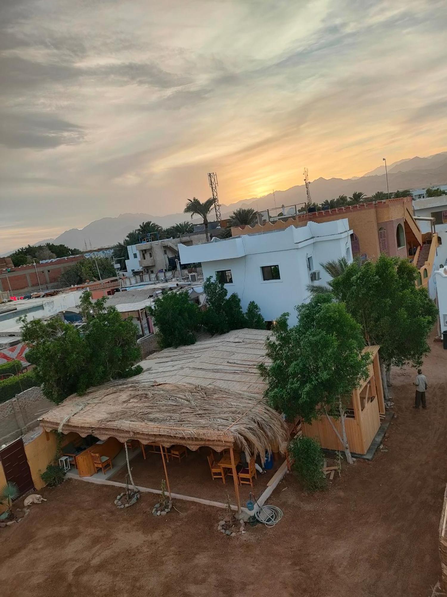 Al Deira Dahab Hotel Luaran gambar