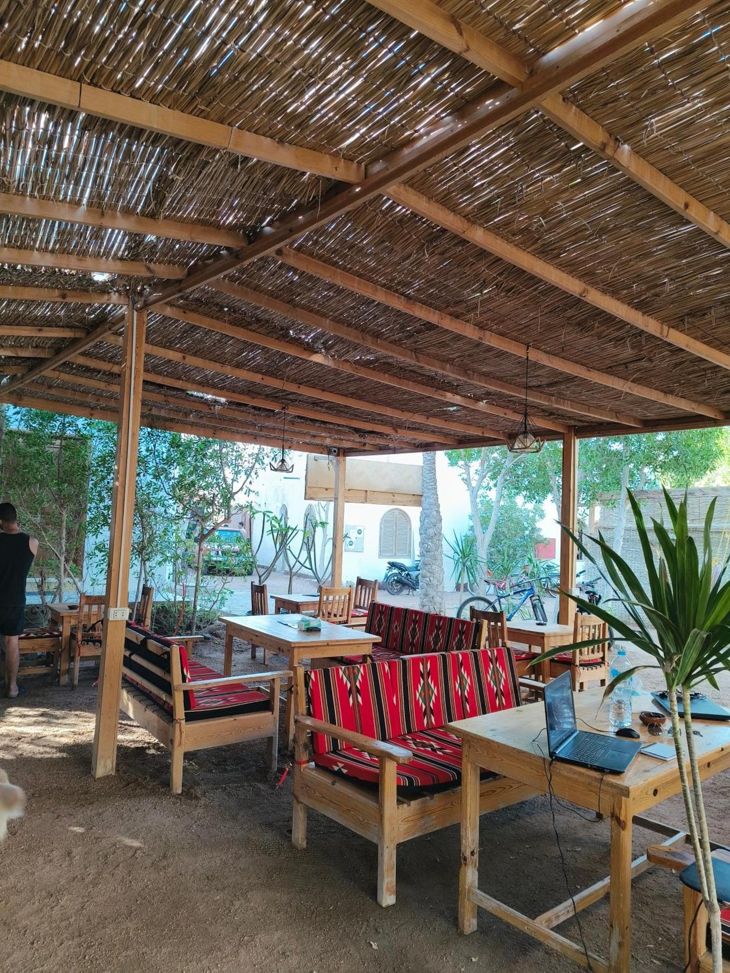 Al Deira Dahab Hotel Luaran gambar